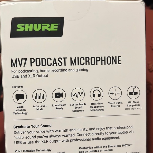 Shure MV7 - Picture 2 of 4